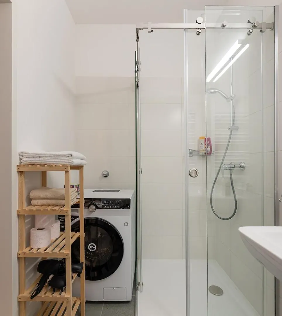Modern And New Apartment Near Schoenbrunn Viena