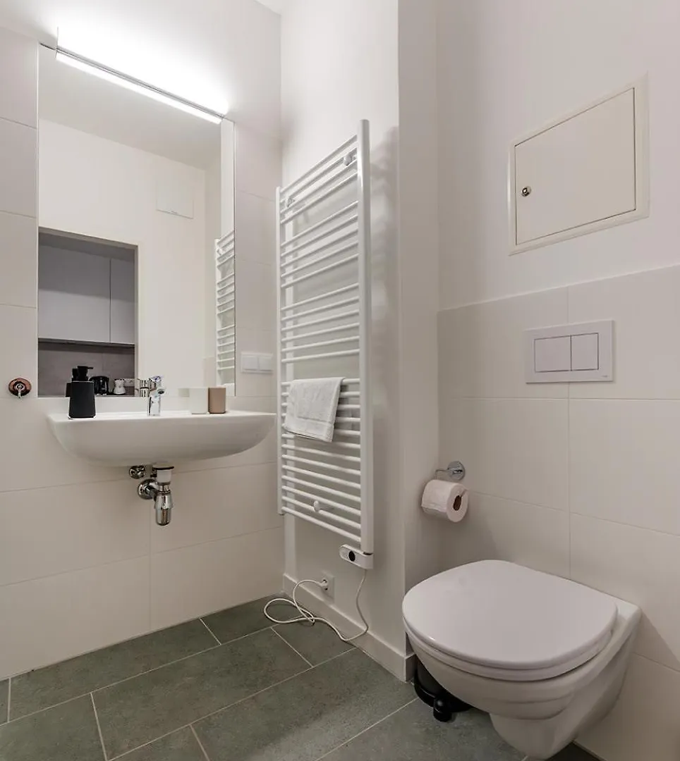 Modern And New Apartment Near Schoenbrunn Viena