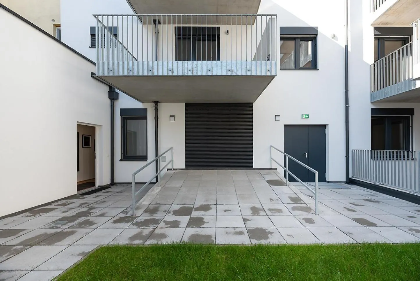 Modern And New Apartment Near Schoenbrunn Bécs
