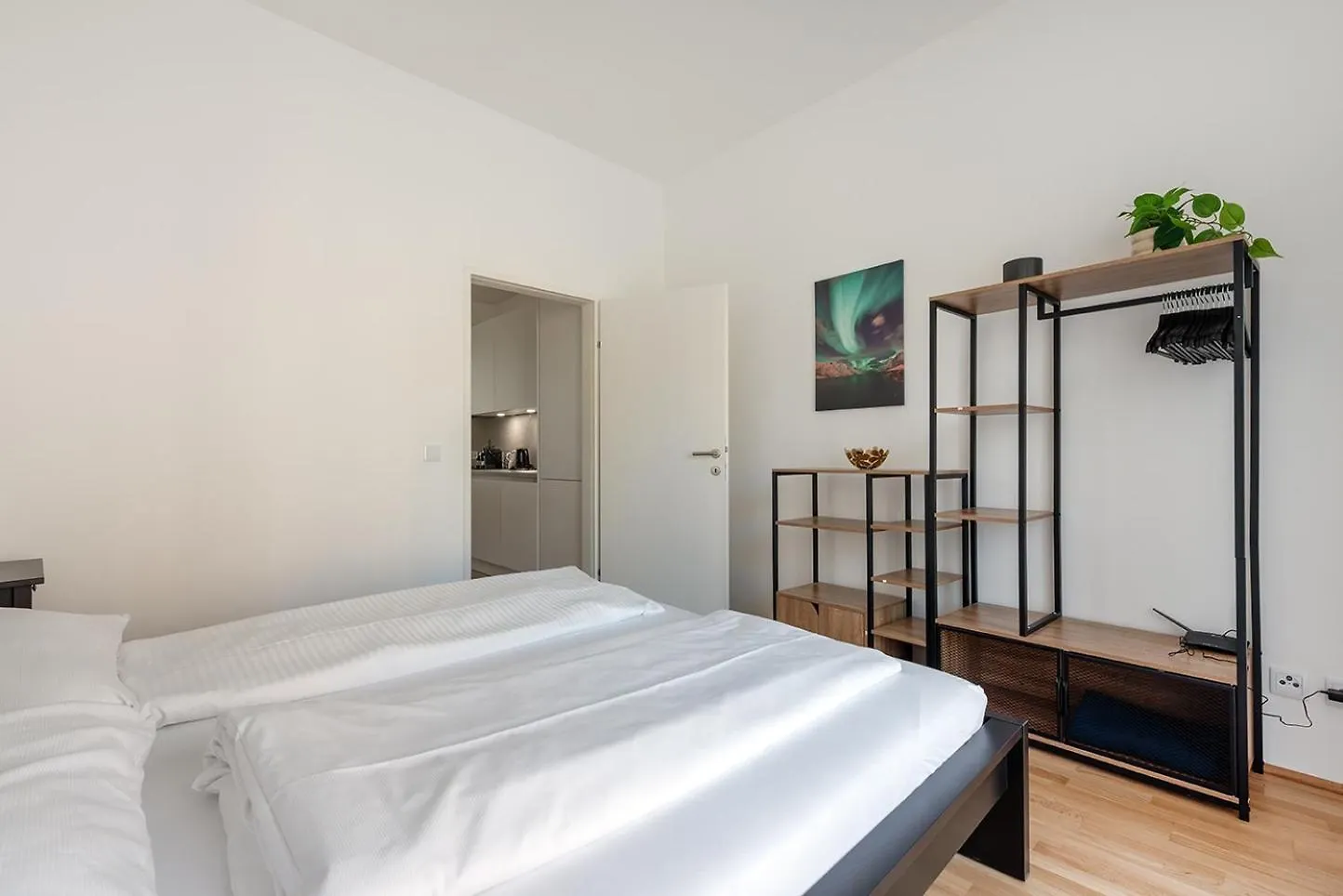 Modern And New Apartment Near Schoenbrunn Bécs